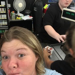 Meet your Posher, Crystal